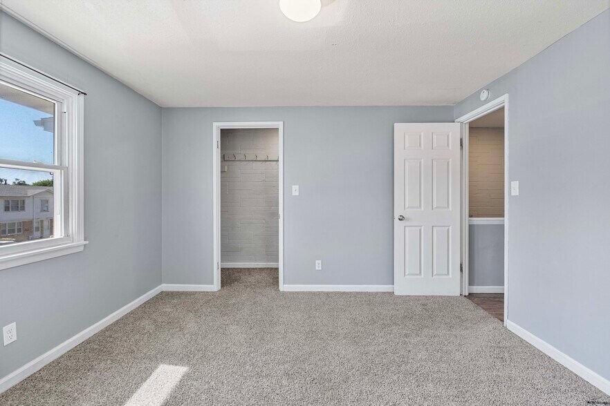 More Photos Of 2704 Magnolia Dr, Bettendorf Multifamily For Sale