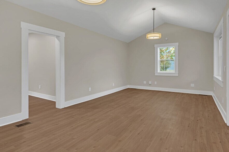 More Photos Of 1102 Kirkland Avenue, Nashville Office Residential For Lease