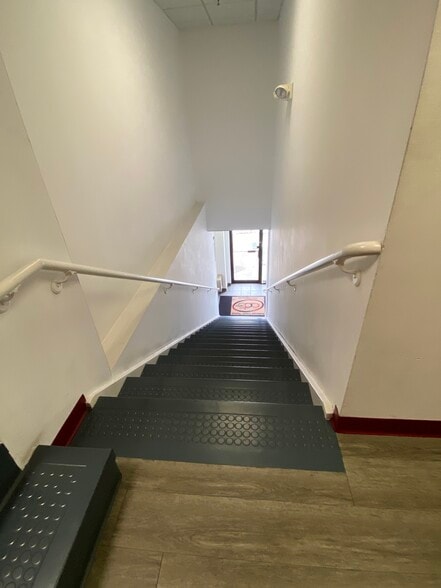 More Photos Of 108-122 John St, Hackensack Warehouse For Lease