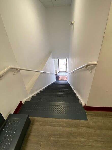 More Photos Of 108-122 John St, Hackensack Warehouse For Lease