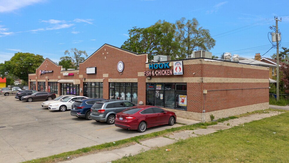 More Photos Of 10600-10636 W 7 Mile Rd, Detroit Storefront For Sale