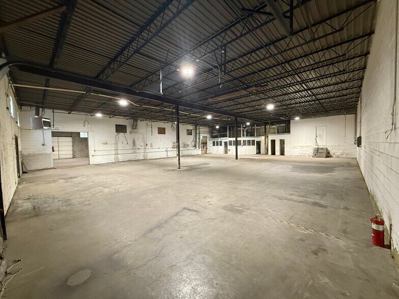 More Photos Of 1802-1804 Currie St, Richmond Warehouse For Lease