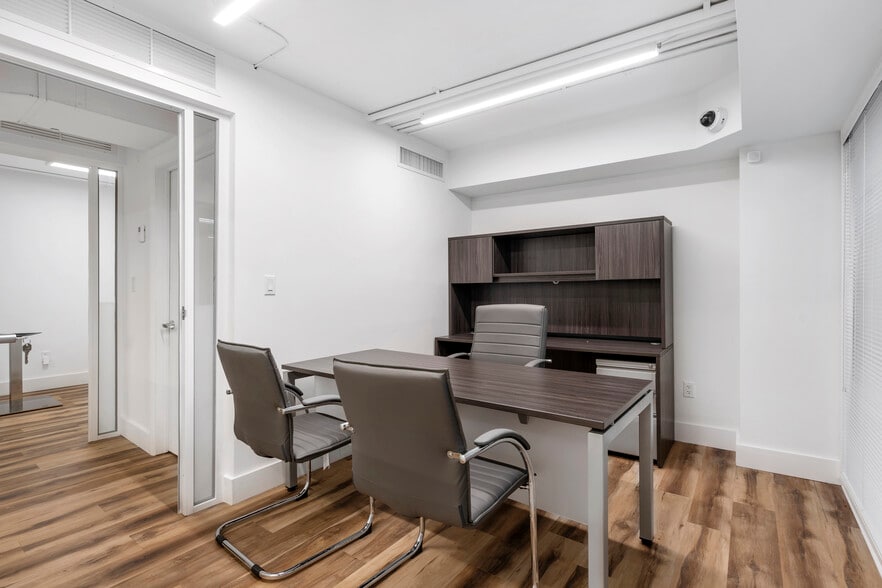 More Photos Of 13499 Biscayne Blvd, Miami Apartments For Sale