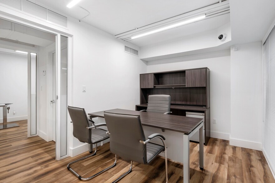 More Photos Of 13499 Biscayne Blvd, Miami Apartments For Lease