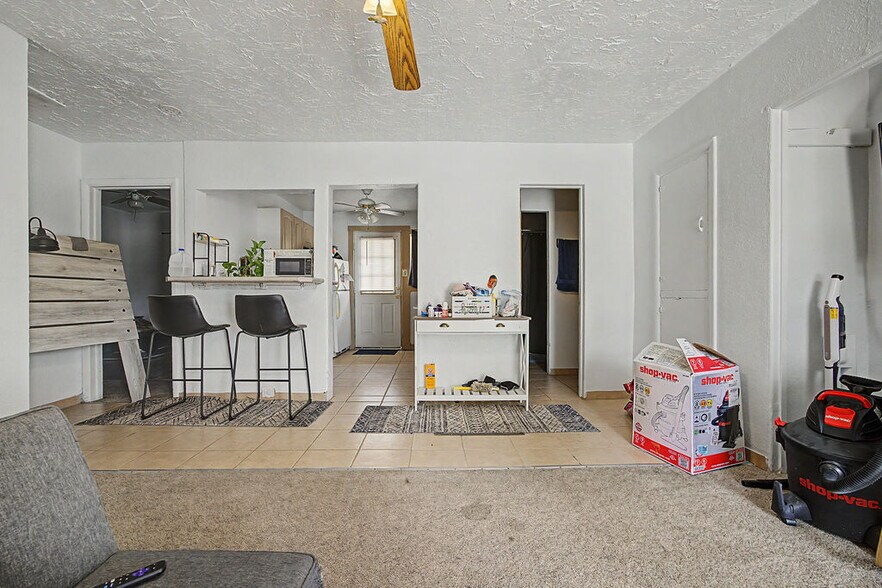 More Photos Of 630 W 6th St, Craig Apartments For Sale