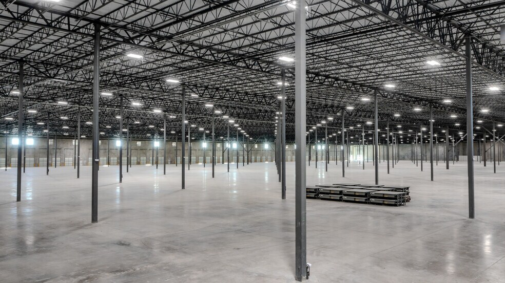 More Photos Of 6851 Cal Turner Dr, San Antonio Distribution For Lease