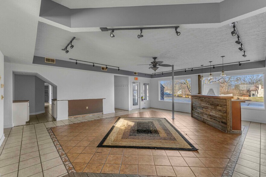 More Photos Of 14006 W Lake Rd, Vermilion Freestanding For Sale