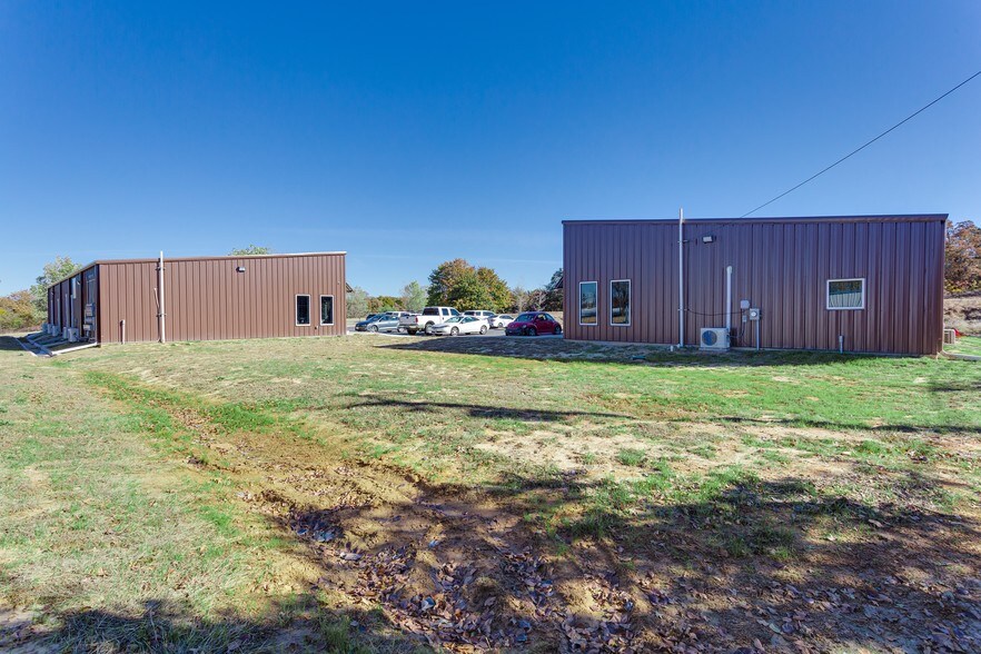 More Photos Of 416 Commerce St, Azle Storefront Retail Office For Sale