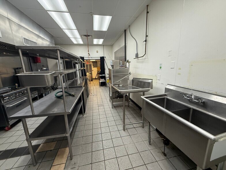 More Photos Of 719 N 2nd St, Philadelphia Restaurant For Lease