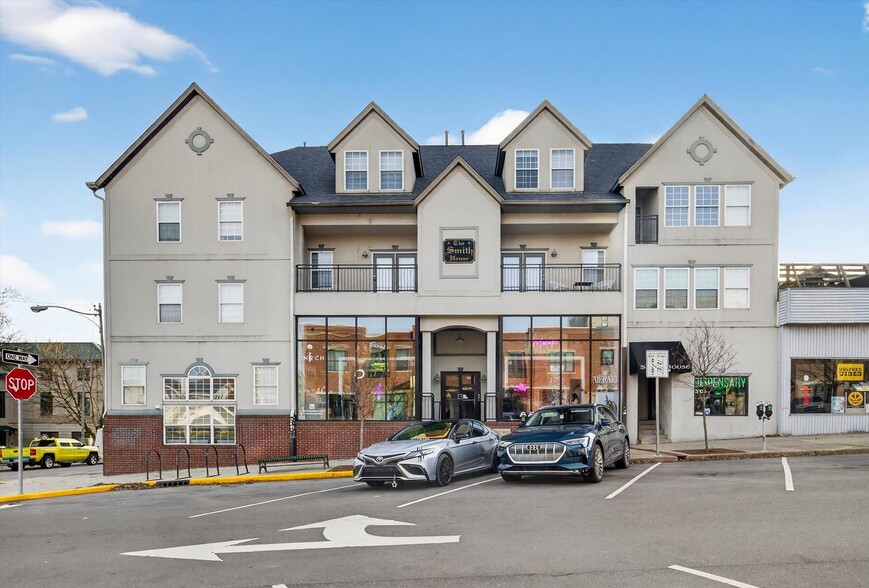 More Photos Of 121-129 N Washington St, Bloomington Apartments For Sale