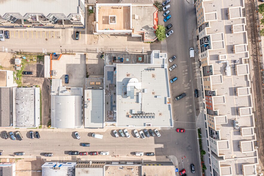 More Photos Of 8015 102 St NW, Edmonton Apartments For Lease