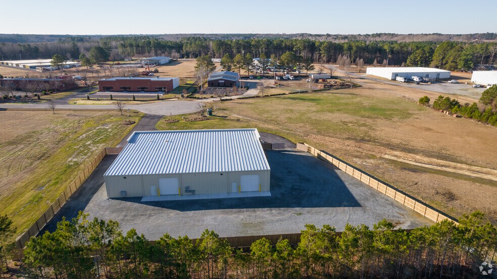 More Photos Of 228 Airport Industrial, Clayton Flex For Lease