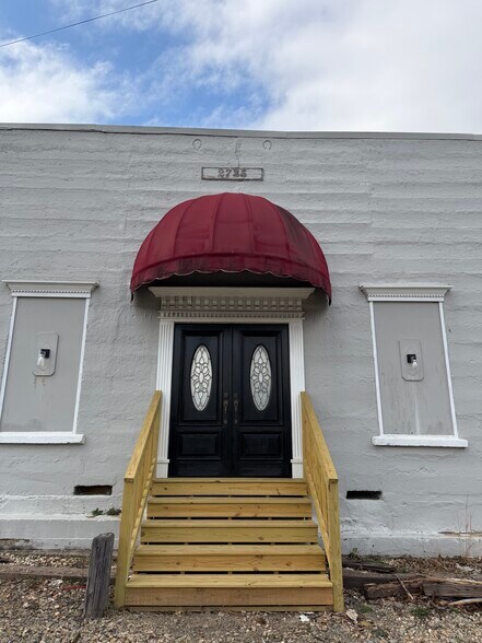 More Photos Of 2735 Huff Dr, Lawrenceville Warehouse For Sale