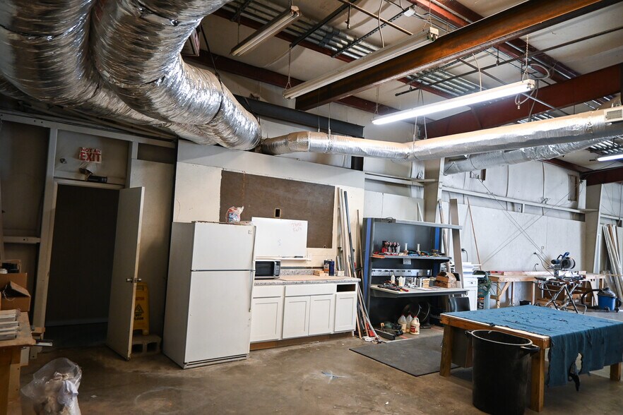 More Photos Of 7220 Governors West NW, Huntsville Industrial For Sale