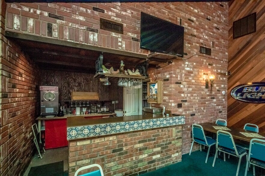 More Photos Of 2200 Mesquite Ave, Lake Havasu City Restaurant For Lease