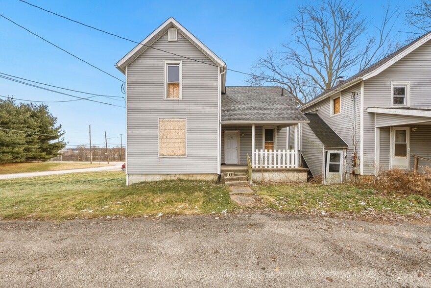 More Photos Of 763 Bowman St, Mansfield Multifamily For Sale