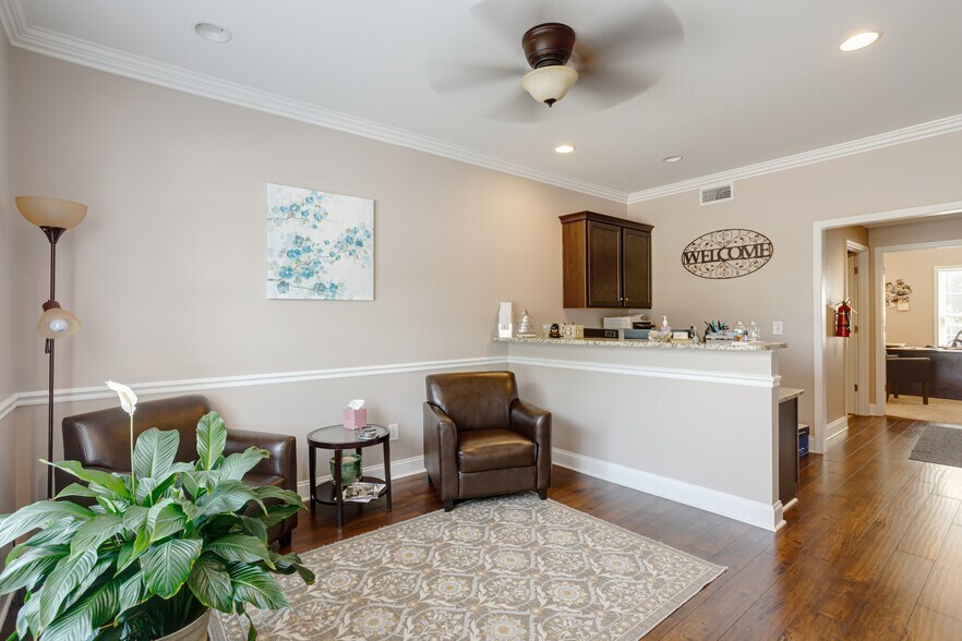 More Photos Of 239 Veterans Pky, Murfreesboro Office For Sale