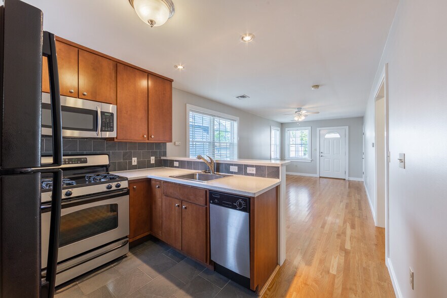 More Photos Of 123 Garrett Ave, Bryn Mawr Apartments For Sale