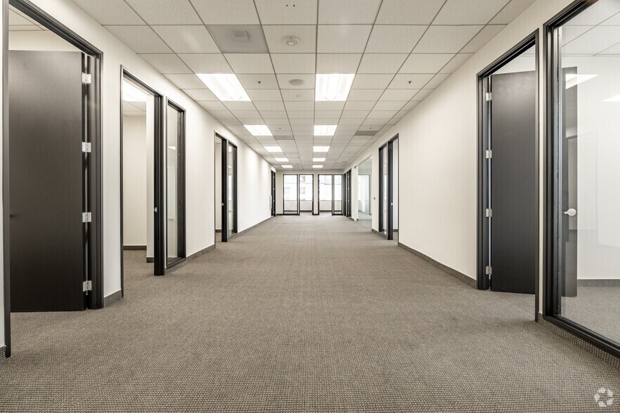 More Photos Of 6200 Canoga Ave, Woodland Hills Office For Sale