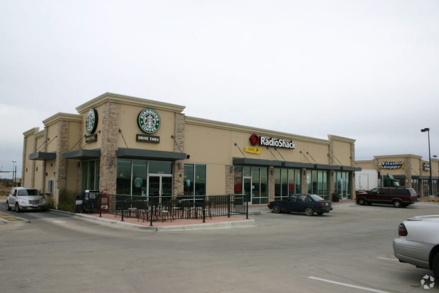 More Photos Of 2452 W Loop 340, Waco Freestanding For Lease