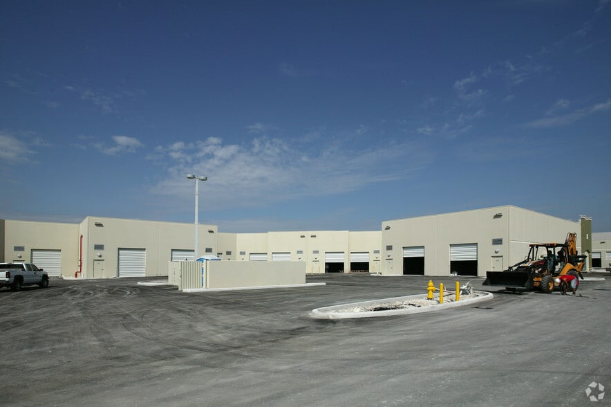 More Photos Of 2051 NW 112th Ave, Doral Showroom For Sale