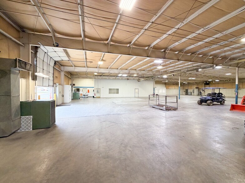 More Photos Of 1011 Cedar Lake Rd SE, Decatur Warehouse For Lease