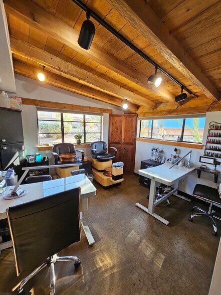 More Photos Of 6584 N Oracle Rd, Tucson Freestanding For Sale