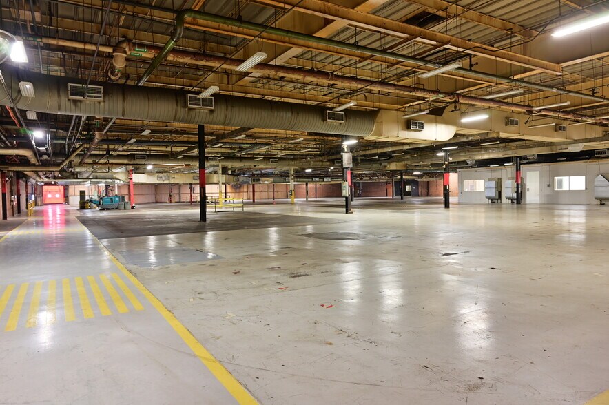 More Photos Of 7500 US 11 W, Rogersville Manufacturing For Sale