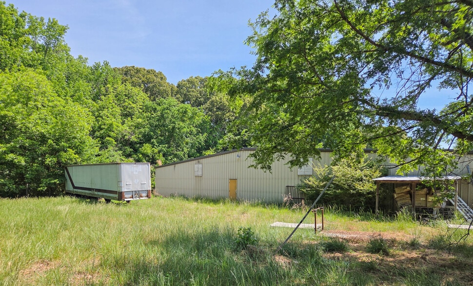 More Photos Of 248 W Franklinville St, Staley Manufacturing For Sale