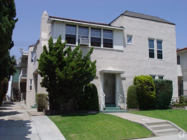More Photos Of 6147 Alcott St, Los Angeles Apartments For Sale