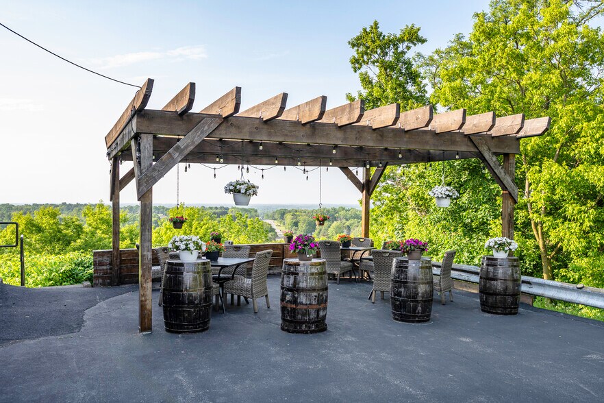 More Photos Of 2943 Upper Mountain Rd, Sanborn Restaurant For Sale