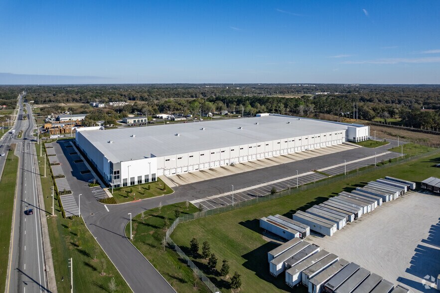 More Photos Of 2796 NW 35th St, Ocala Distribution For Lease
