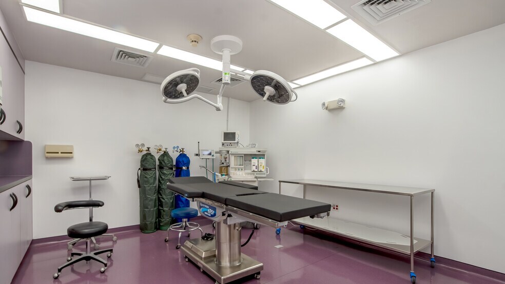 More Photos Of 7777 N University Dr, Tamarac Medical For Sale