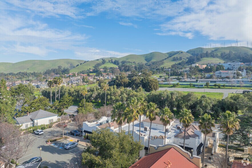 More Photos Of 43541-43543 Mission Blvd, Fremont Freestanding For Lease