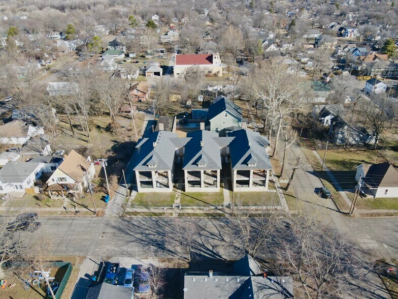 More Photos Of 801 W 1st St, Joplin Multifamily For Sale