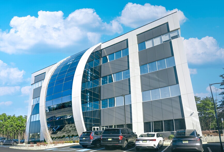 More Photos Of 1999 Cedarbridge Ave, Lakewood Office For Lease