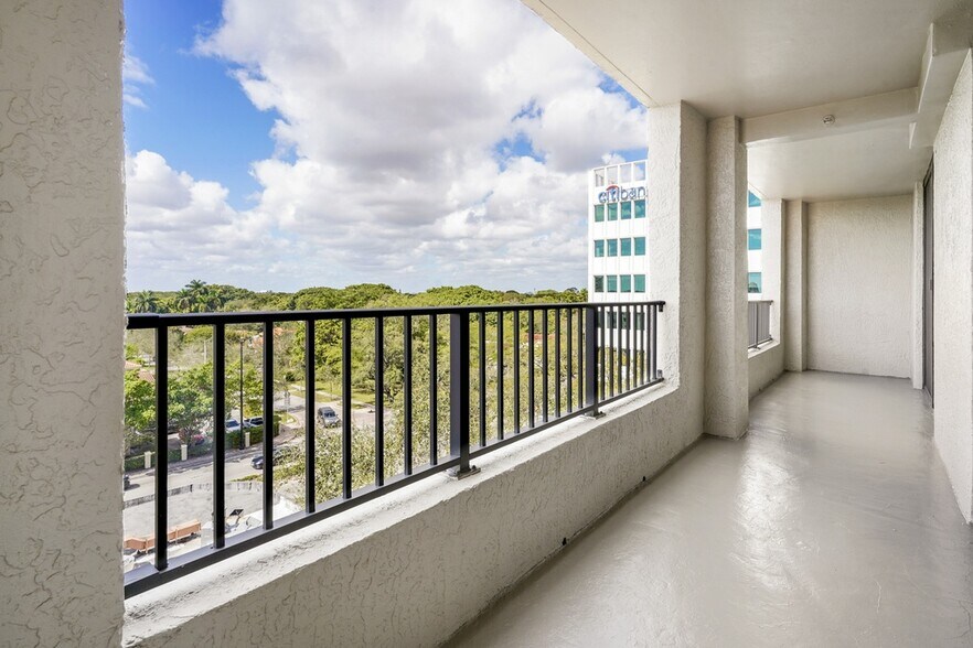 More Photos Of 353-383 Aragon Ave, Coral Gables Apartments For Lease