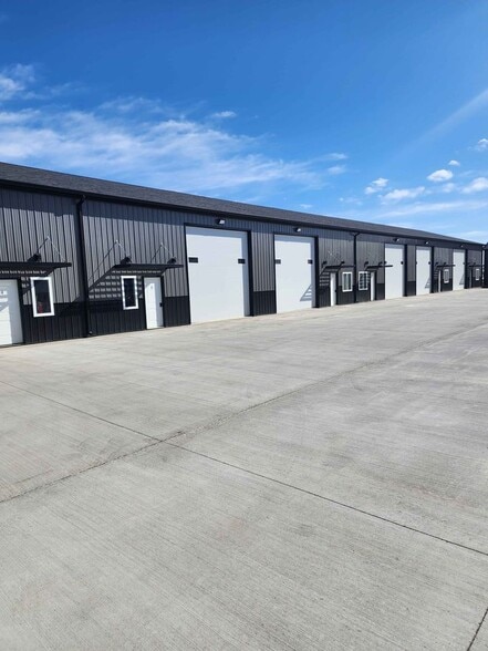 More Photos Of 1409 Lockheed Dr, Bismarck Warehouse For Sale