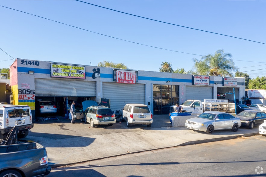 Primary Photo Of 21410 Hart St, Canoga Park Auto Repair For Lease