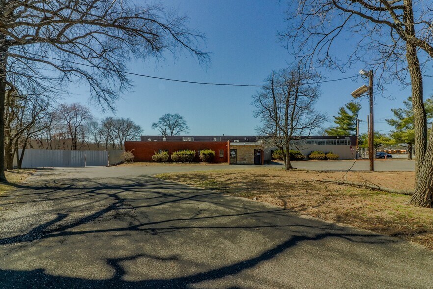 More Photos Of 148 Beverly Rancocas Dr, Willingboro Warehouse For Lease