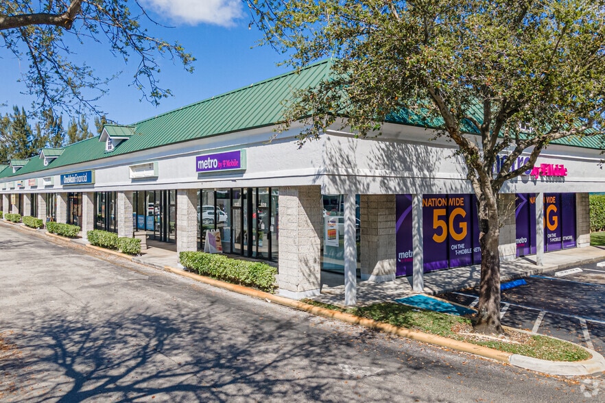 More Photos Of 920-1020 W Hallandale Beach Blvd, Hallandale Beach Freestanding For Lease