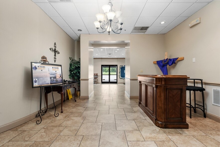 More Photos Of 1975 Haggard Ct, Lexington Religious Facility For Sale