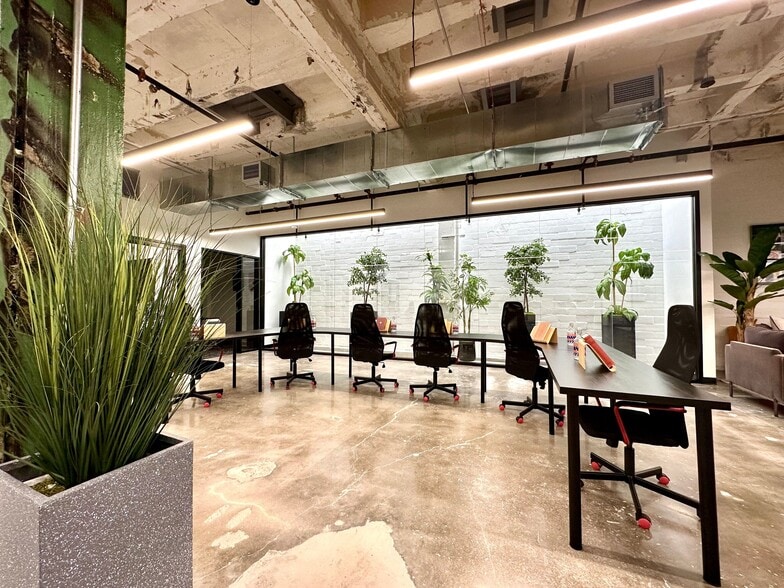 More Photos Of 2410 Polk St, Houston Office For Lease