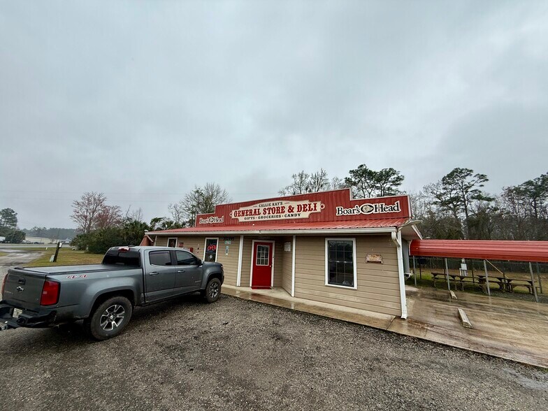Primary Photo Of 552995 US Highway 1, Hilliard Restaurant For Lease