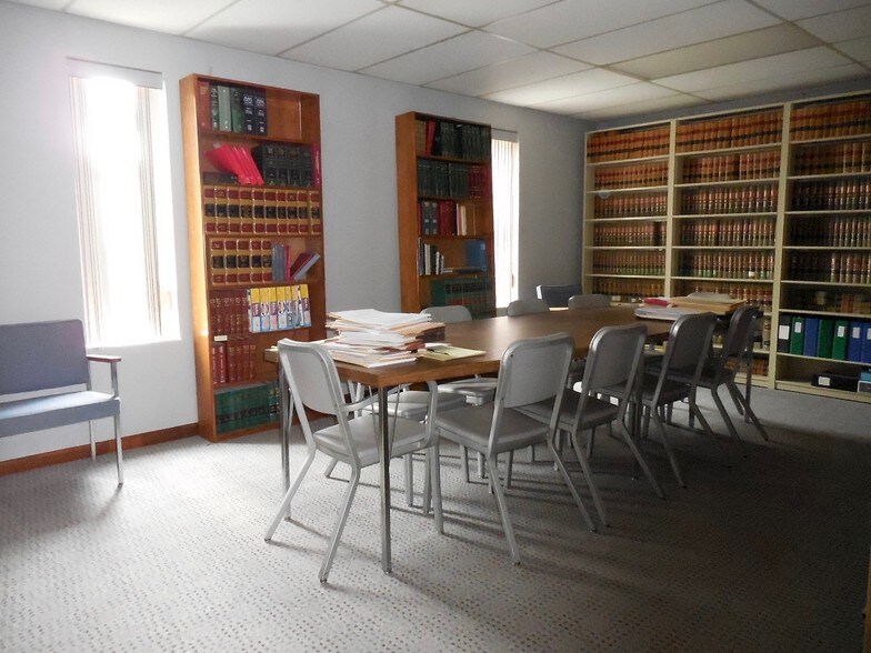 More Photos Of 204 S Macomb St, Monroe Office For Sale