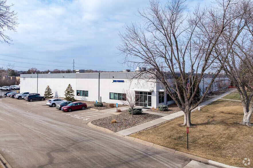 Primary Photo Of 7400-7490 Bush Lake Rd, Edina Distribution For Lease