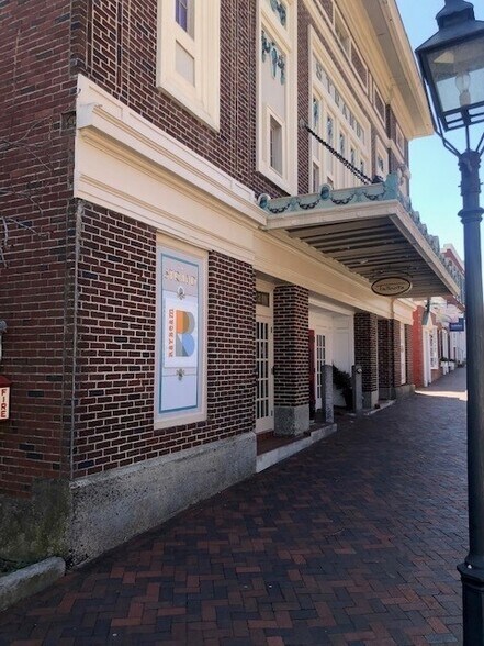 More Photos Of 15 Green St, Newburyport Office For Lease