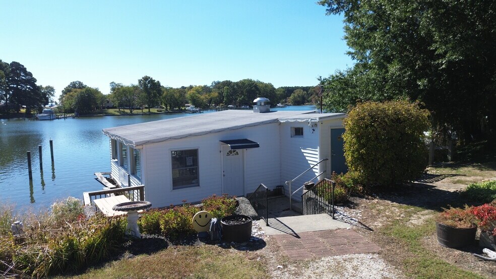 More Photos Of 38869 Morris Point Rd, Abell Restaurant For Sale