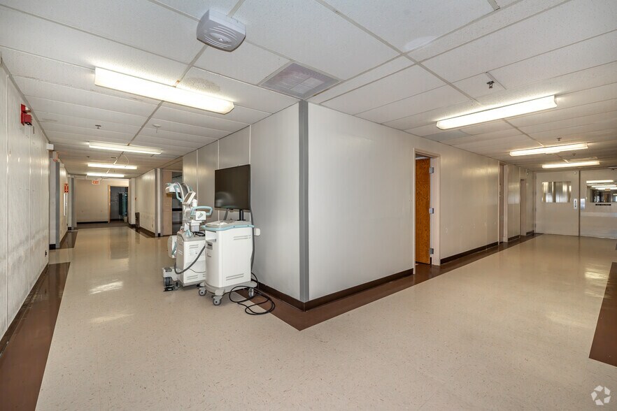 More Photos Of 100 E Helen St, Herington Healthcare For Sale