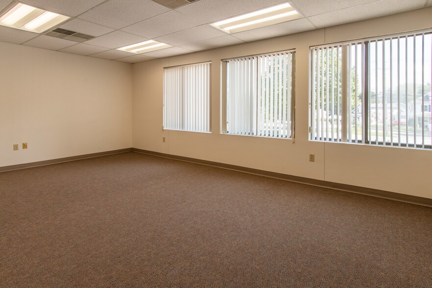 More Photos Of 155 Main Dunstable Rd, Nashua Medical For Lease